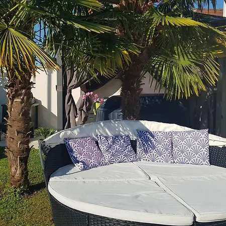 Maison D'une Avec Terrasse Et Wifi A Sur Essonne Holiday home